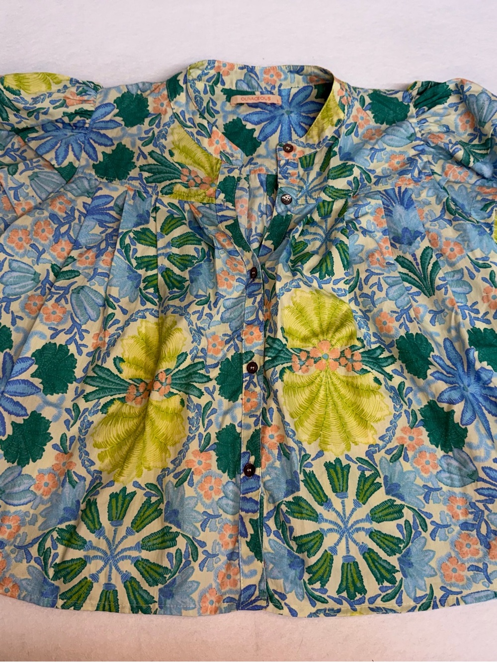 Olivaceous women’s top